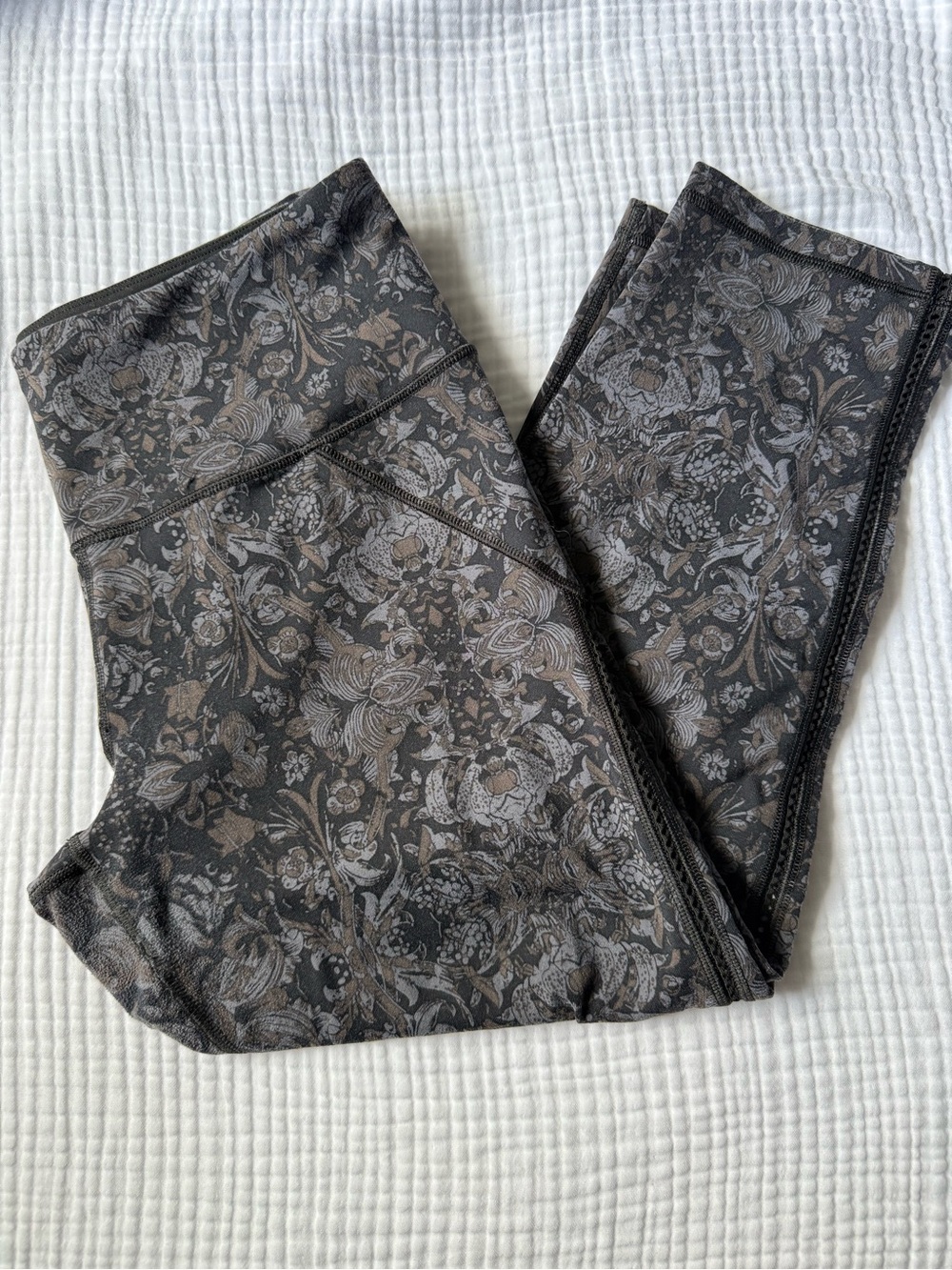 Victoria's Secret Floral Print Capris in Black and Taupe